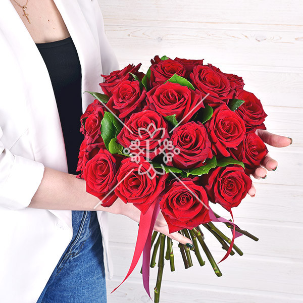 Страстное Фламенко - букет из красных роз